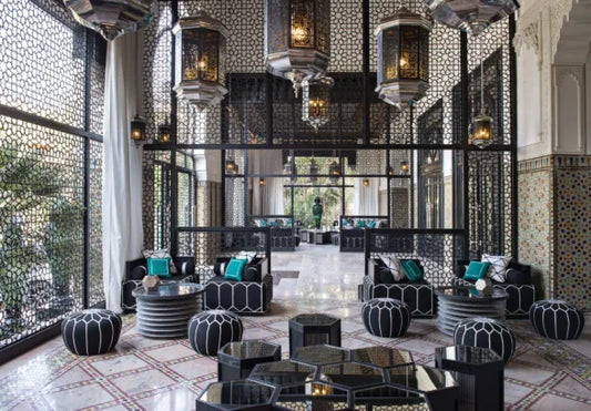 Le Style Beldi Chic : Quand l’Artisanat Marocain Rencontre le Luxe Moderne