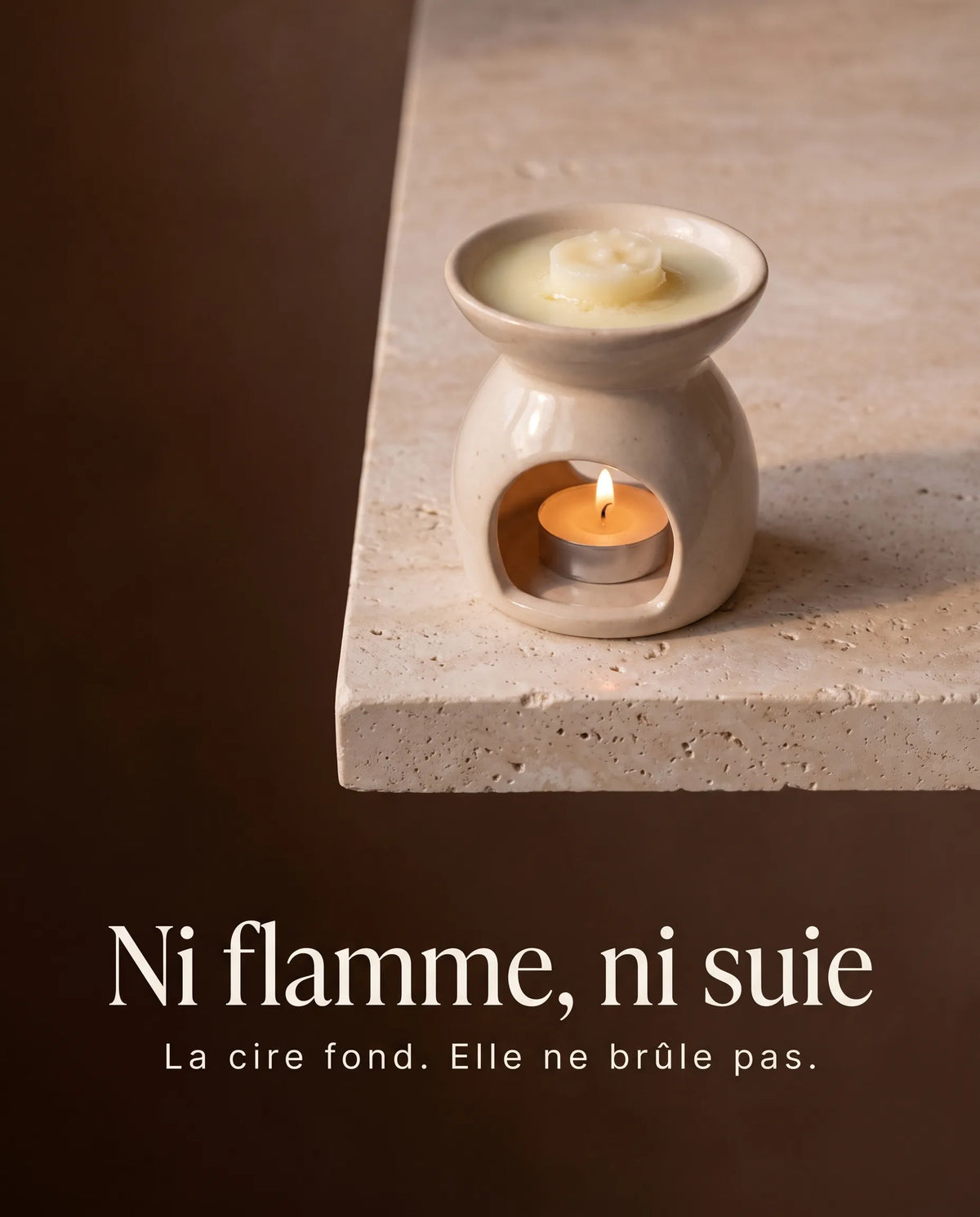 Fondant parfumé sans flamme ni suie, la cire fond sur le brûle-parfum