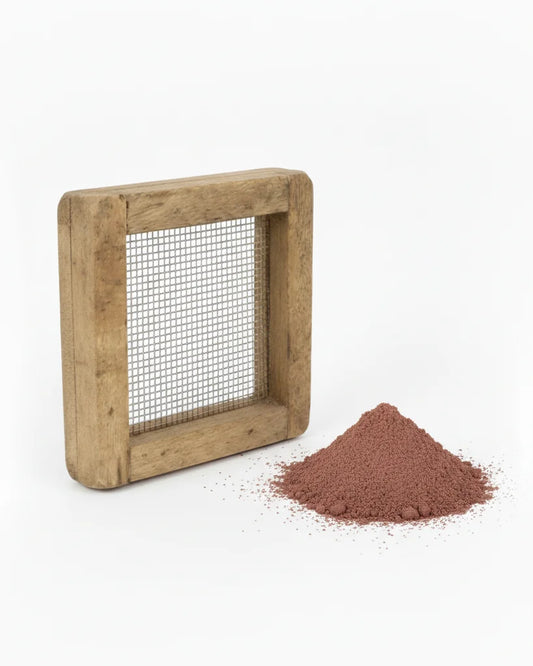 Râpe en bois artisanale pour carrés d'ambre fondants