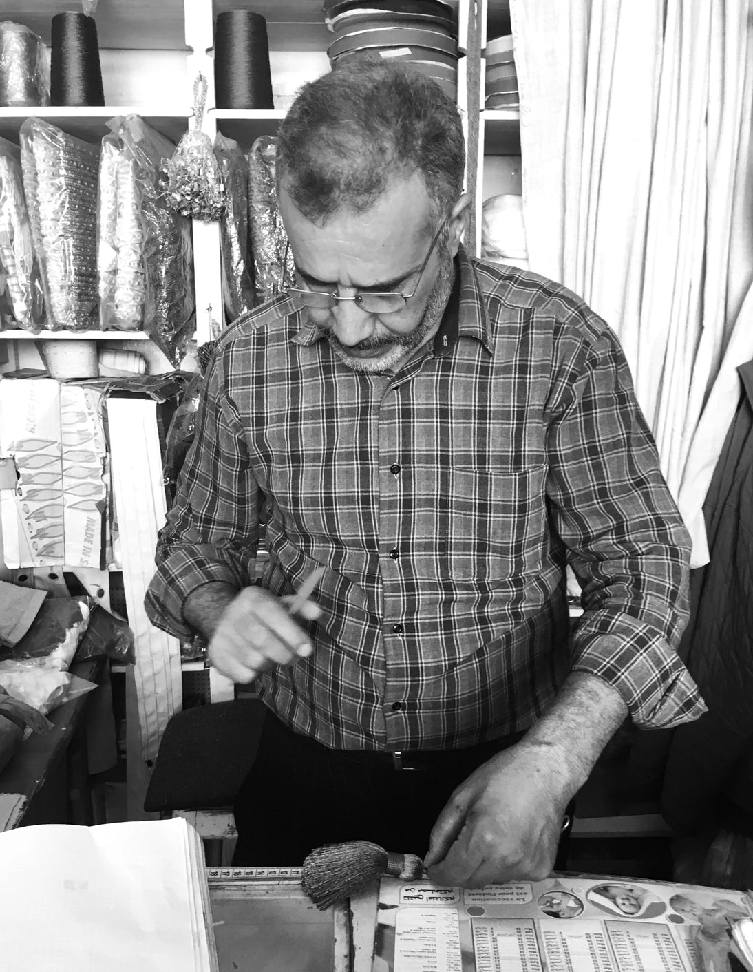 Porte-Clés Multicolore en Pompon et Boules de Feutre – Artisanat Marocain
