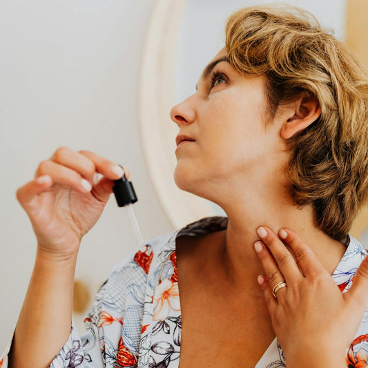 Soin Apaisant à l’Huile d’Argan Bio – Peaux Matures & Sèches (50ML Pipette)