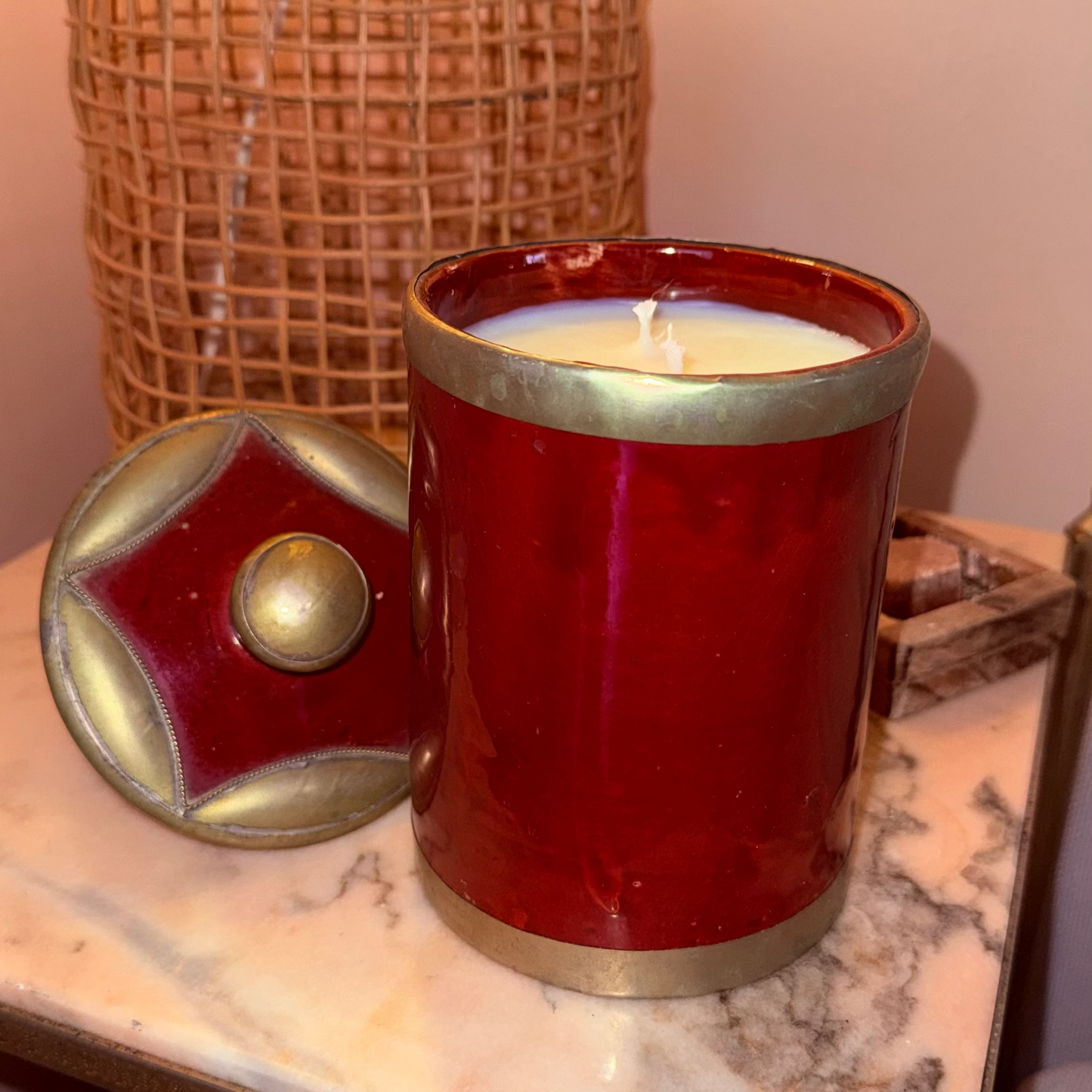 Bougie Artisanale Zayyan — “Rouge Safran” (Pièce Unique)