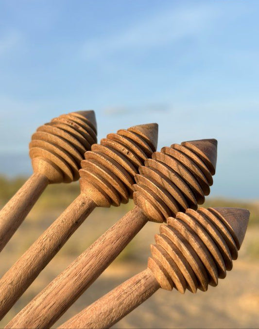 Cuillère à Miel Artisanale en Bois de Noyer 🇲🇦✨