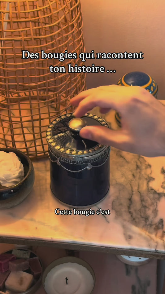 Bougie Artisanale Zayyan — “Bleu Roi” (Pièce Unique)